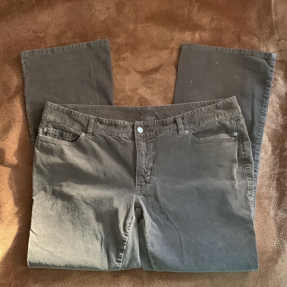 Old Navy Boot-cut Corduroy Jeans size 18
